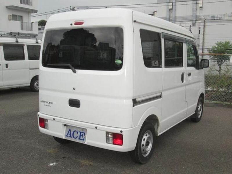 MINICAB VAN