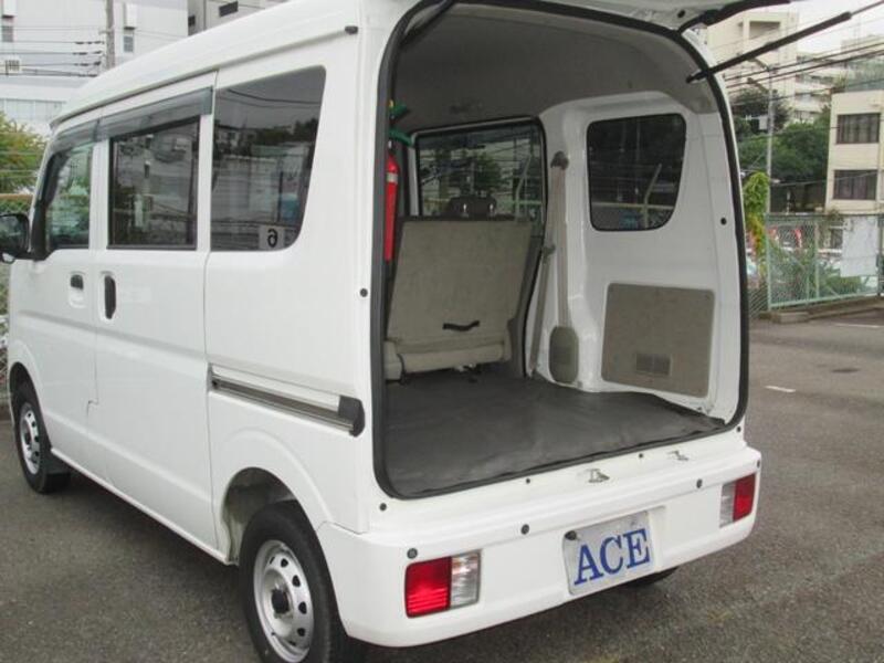 MINICAB VAN