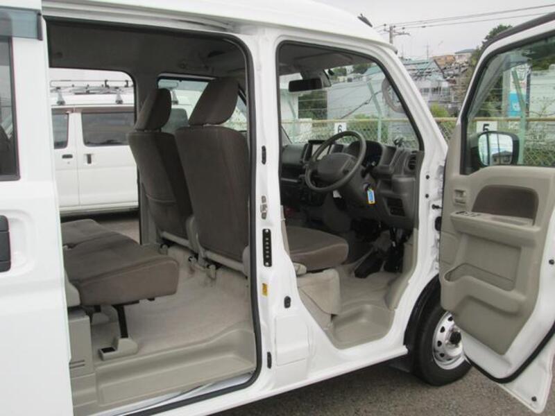 MINICAB VAN