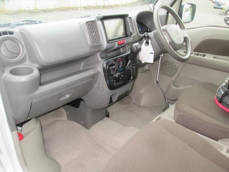 MINICAB VAN