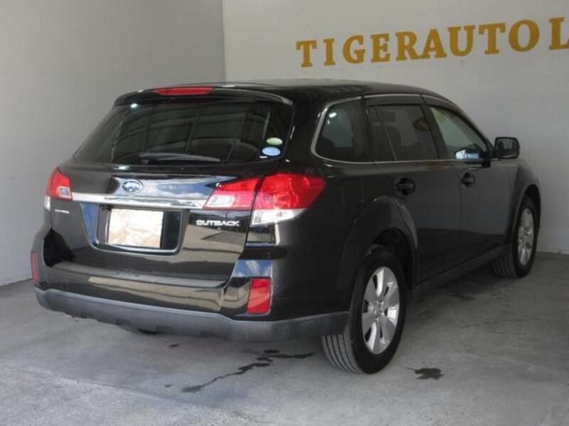 LEGACY OUTBACK