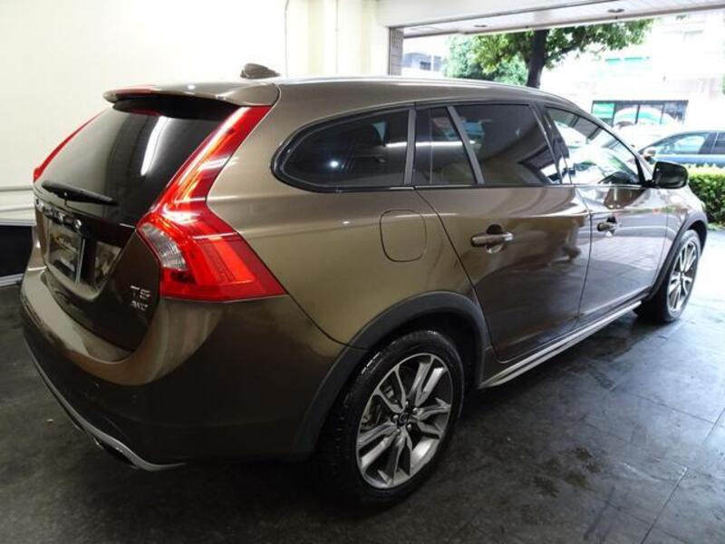 V60