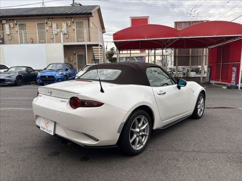 ROADSTER