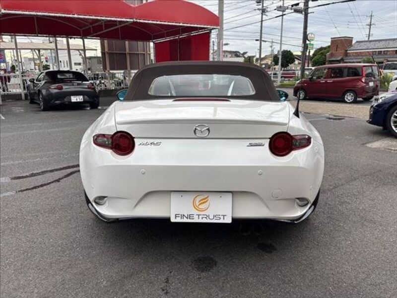 ROADSTER