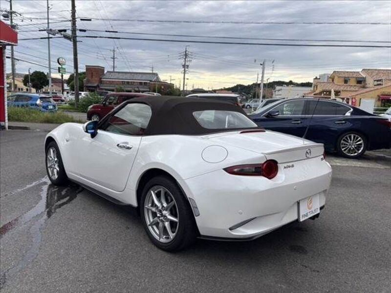ROADSTER