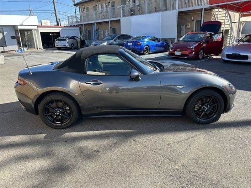 ROADSTER