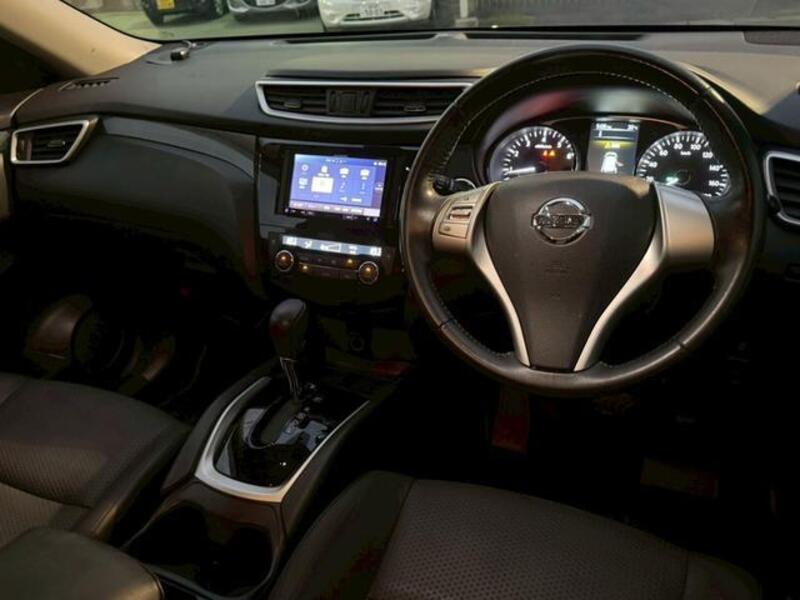 X-TRAIL