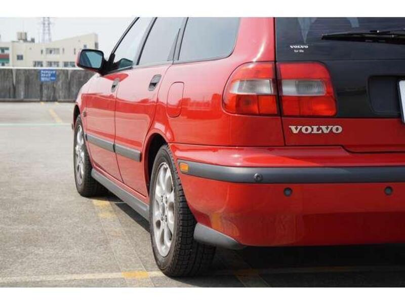 V40