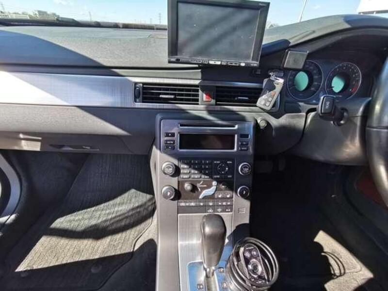 V70