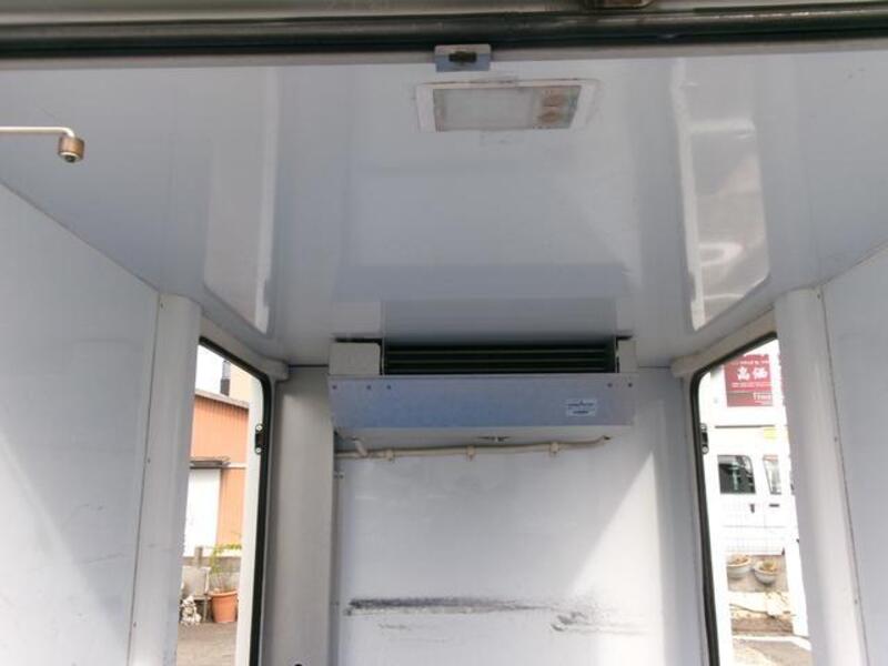 MINICAB TRUCK