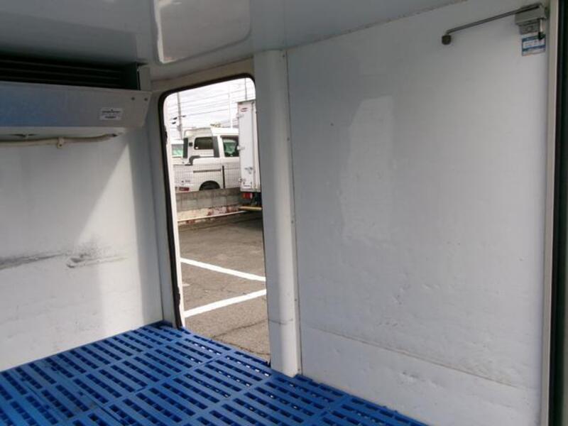 MINICAB TRUCK
