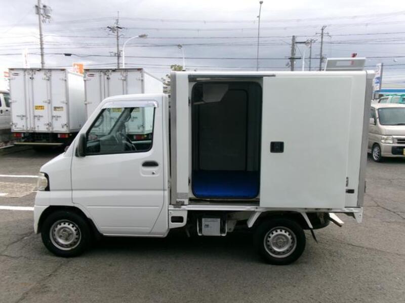 MINICAB TRUCK