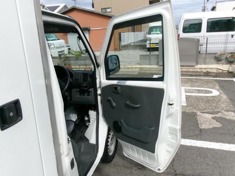 MINICAB TRUCK