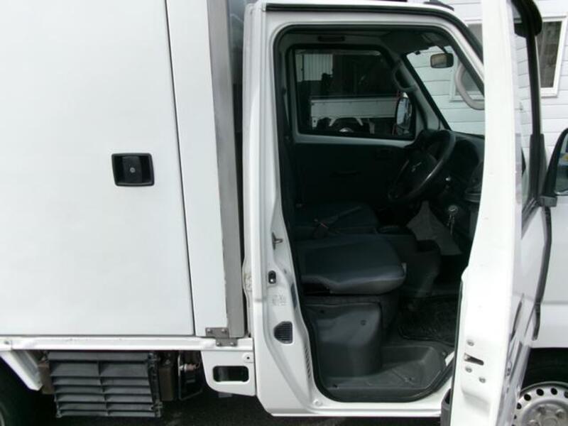 MINICAB TRUCK