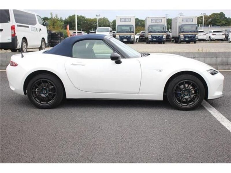 ROADSTER