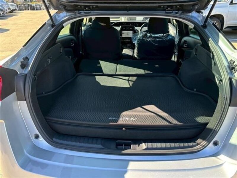 PRIUS PHV
