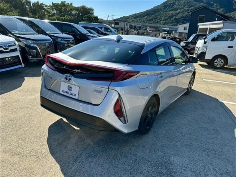 PRIUS PHV