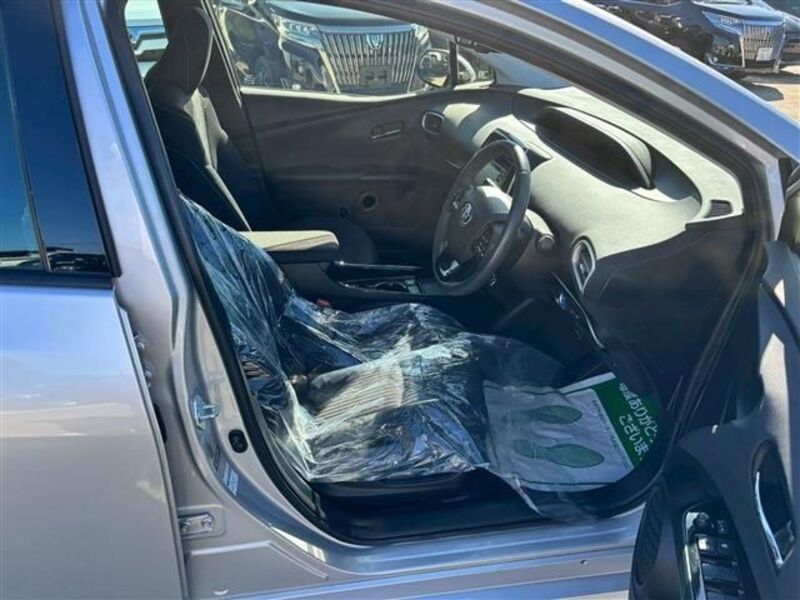 PRIUS PHV