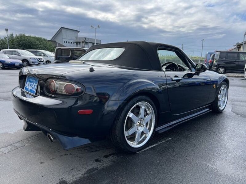 ROADSTER