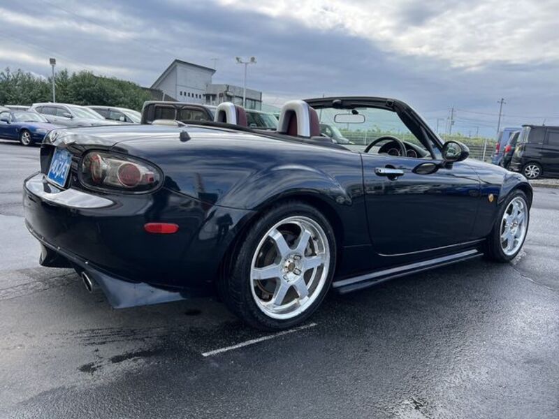 ROADSTER
