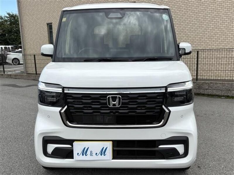 N BOX CUSTOM