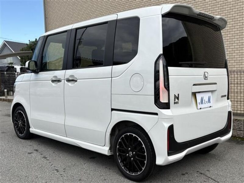 N BOX CUSTOM