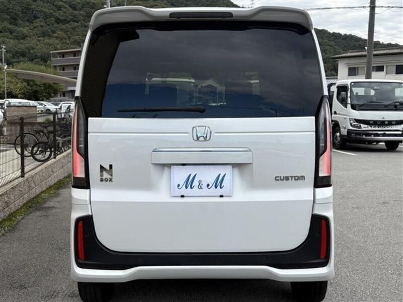 N BOX CUSTOM