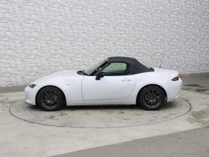 ROADSTER