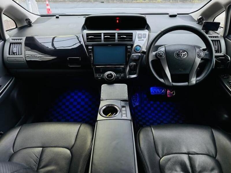 PRIUS ALPHA