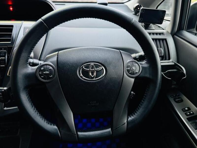 PRIUS ALPHA