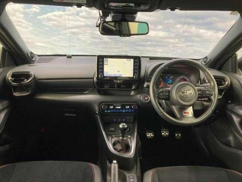 GR YARIS