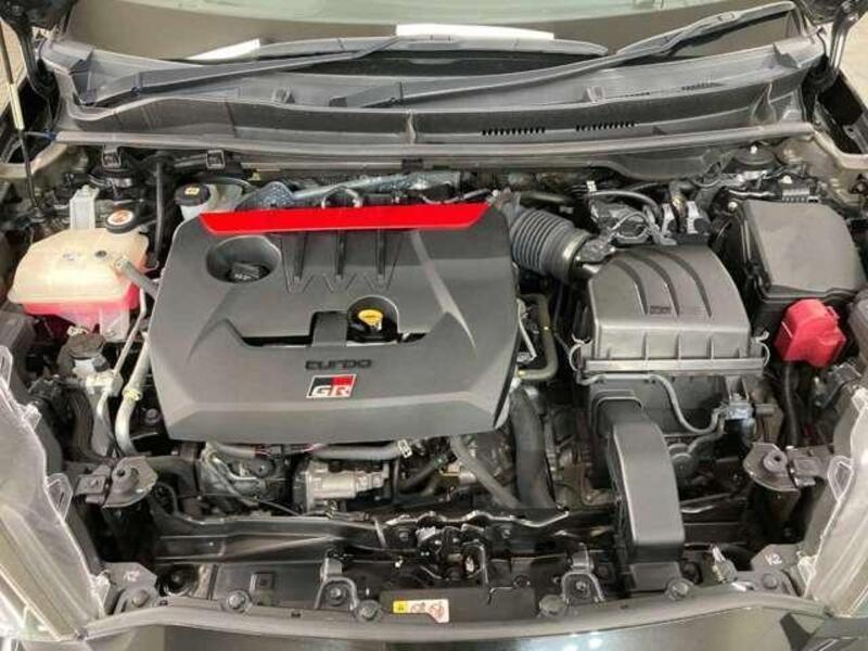 GR YARIS