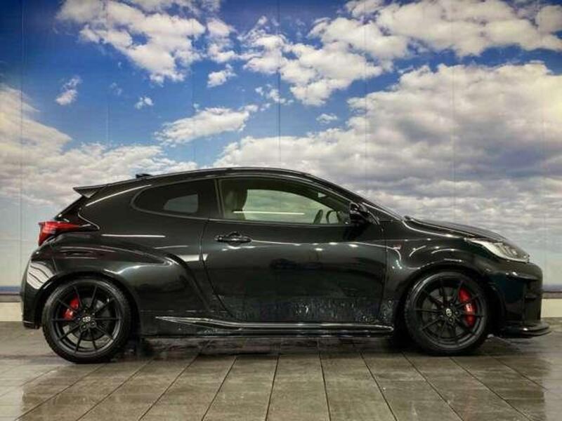 GR YARIS