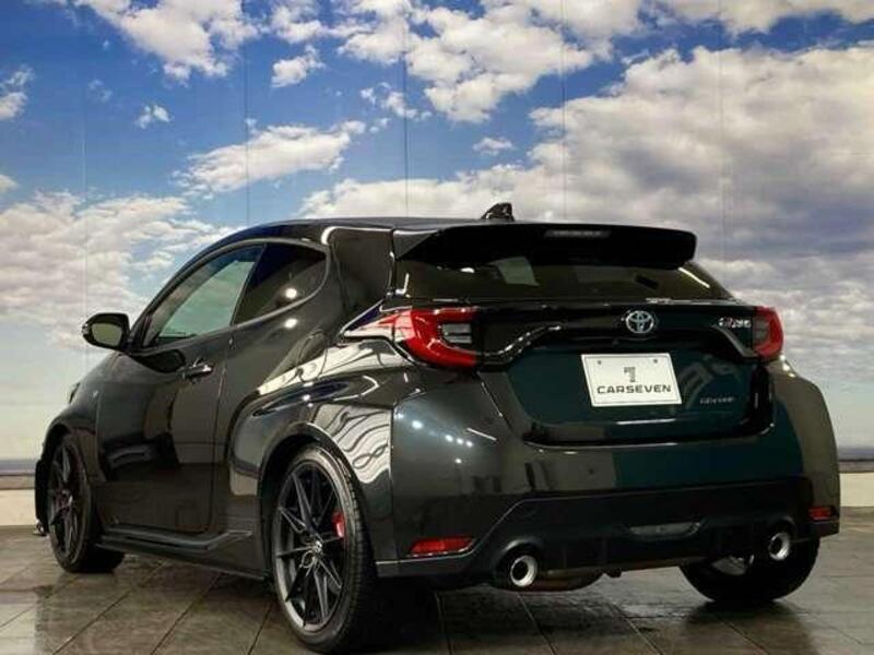 GR YARIS