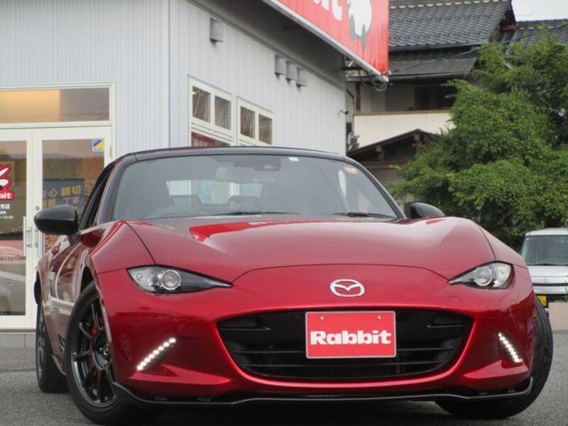 ROADSTER-0