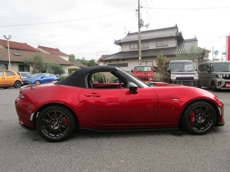 ROADSTER