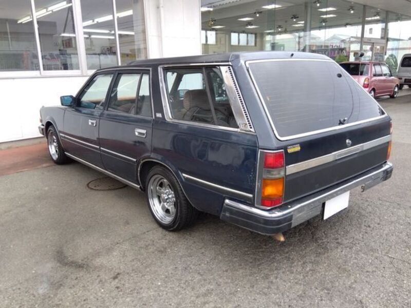 GLORIA WAGON