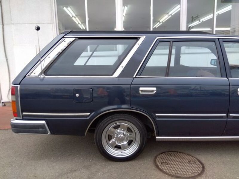 GLORIA WAGON