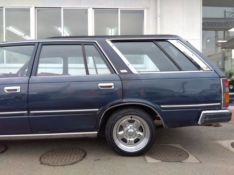 GLORIA WAGON