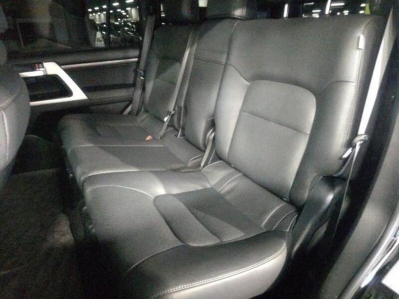 LAND CRUISER