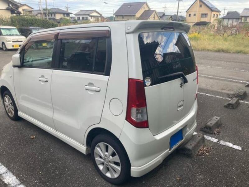 WAGON R