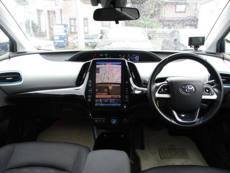 PRIUS PHV