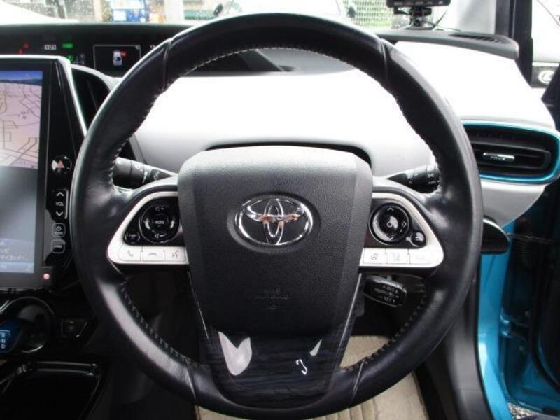 PRIUS PHV