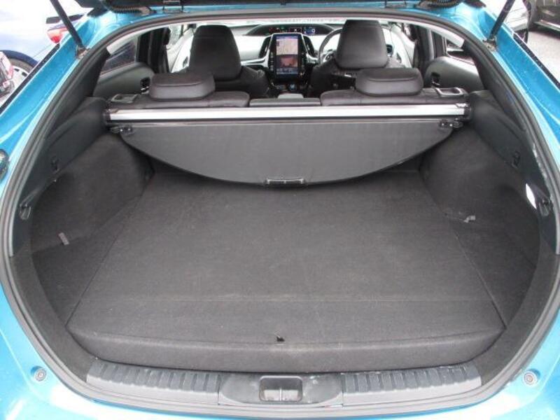 PRIUS PHV