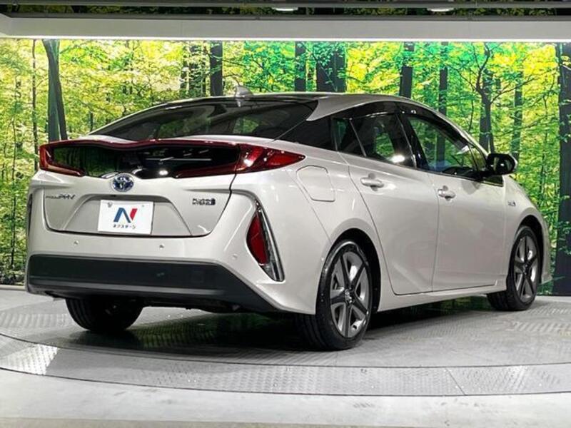 PRIUS PHV