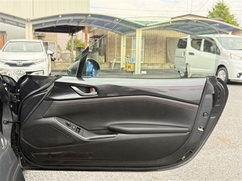 ROADSTER