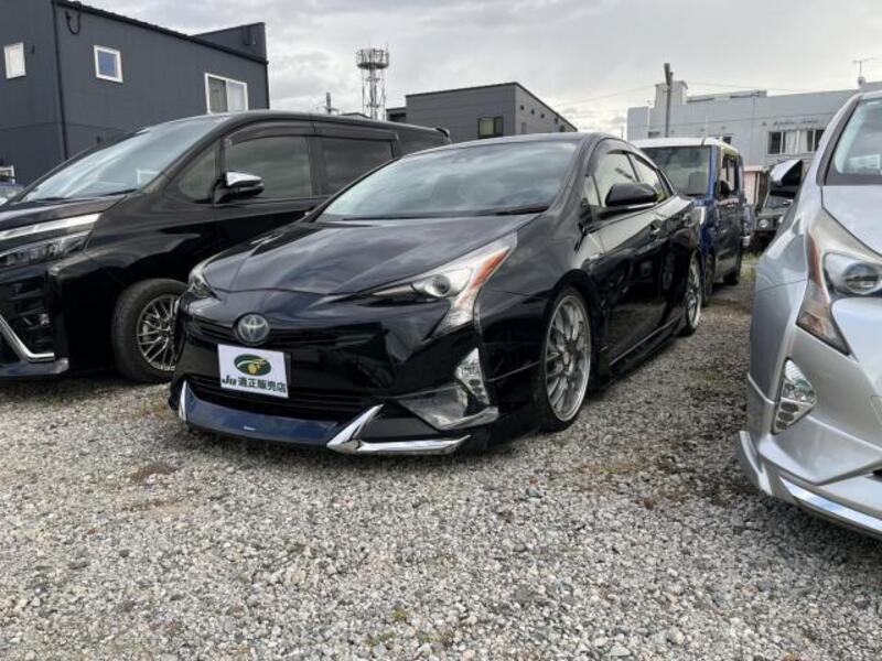 TOYOTA PRIUS