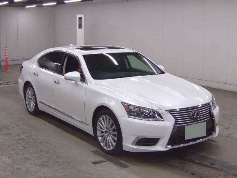 LEXUS LS