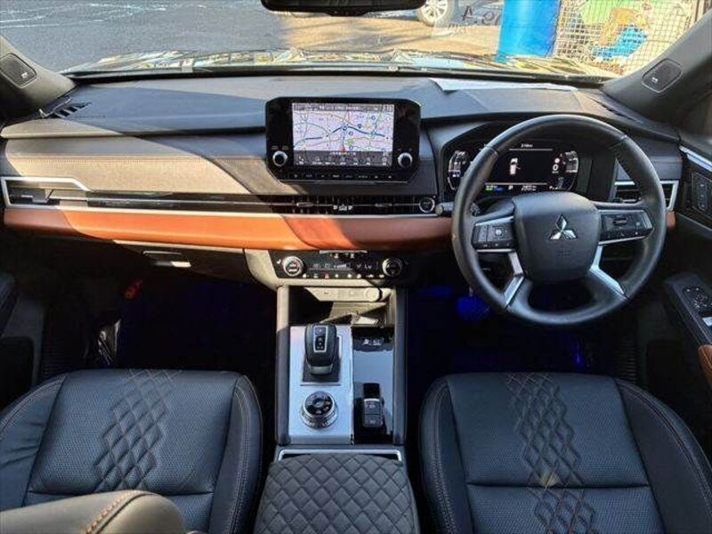 OUTLANDER PHEV