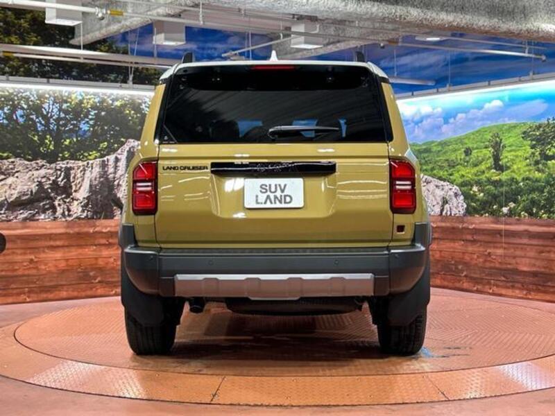 LAND CRUISER 250